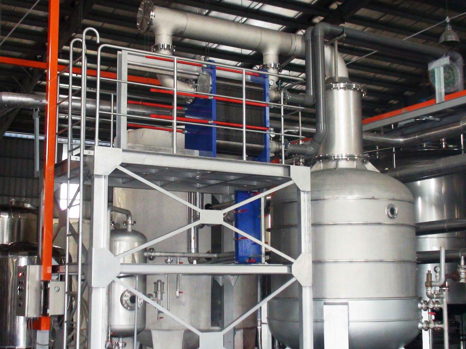 Vacuum Distillation Plant with board heat exchanger